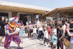 得证明自己啊！艾顿面对老东家 半场9投仅2中拿到6分8篮板